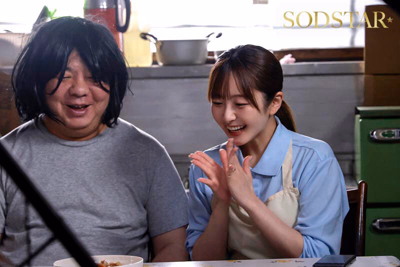 引きこもり訪問支援 ゴミ屋敷に放置された大量のシコティッシュに見かねて内緒でチンカス塗れのチンチンも笑顔で性サポートしてくれる優しいお手伝いさん 青空ひかり プレビュー画像 10