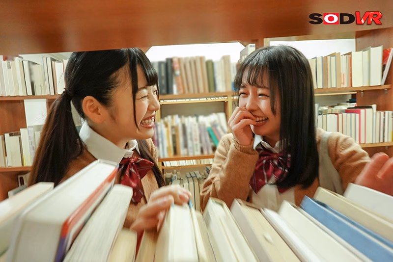 【VR】放課後の教室で女子生徒のアナルから噴射する牛乳が顔面にブッかかりまくる！ 牛乳浣腸ぶっかけVR プレビュー画像 7