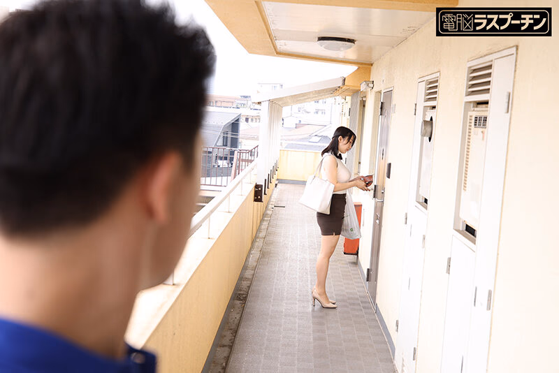 訪問者に背後から襲われアナル見せ寝バックで快楽堕ちさせられた欲情デカ尻妻 弥生みづき プレビュー画像 4