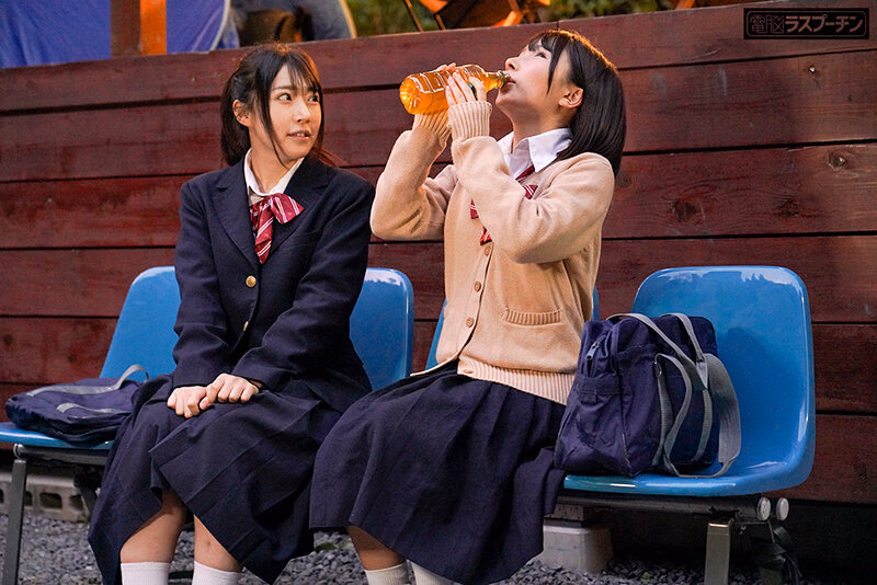 野ション女子○生連鎖開脚拘束おしっこ噴射3 泉りおん 皆月ひかる 由良かな プレビュー画像 13