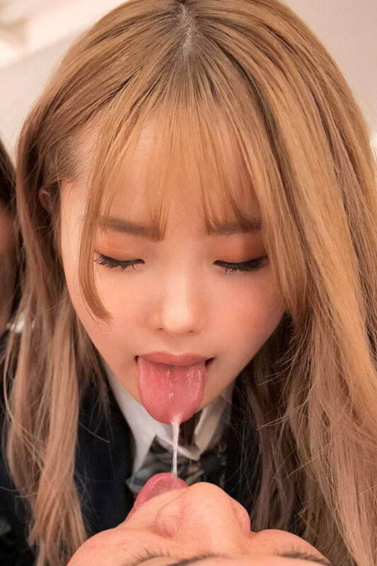 よだれをた～っぷり飲ませてくれる制服美少女のとろっとろベロちゅう唾液性交 松本いちか 倉本すみれ プレビュー画像 3