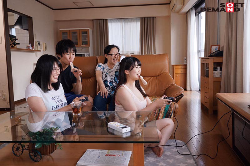 姉妹のおっぱいを吸い続けて、10年になりました。桃色かぞくVOL.11 佐知子 美園和花 プレビュー画像 9