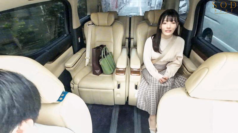 【検証】1週間の予告エロドッキリ！！気持ちいいと声が大きくなる七緒ちゃんは声ガマン必須の場所でエッチな仕掛けをされたらどうなってしまうのか！？ 彩月七緒 プレビュー画像 15