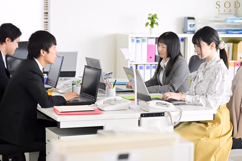 花見の席で意気投合した控えめな女子社員は飲んだら豹変「これで縛られたい…」と願望がエスカレートし手枷・イラマ・PtoMで涙目絶頂する隠れマゾだった！ 彩月七緒 プレビュー画像 5