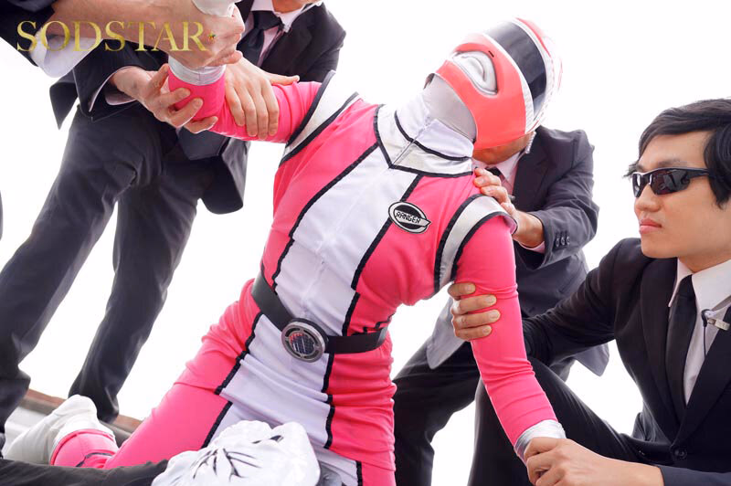 【特典版】【機密情報File】ピンクレンジャー戦闘後の解放SEX 闘争本能の余韻で戦い後の性欲は極限まで高まり絶倫になっていた MINAMO プレビュー画像 3