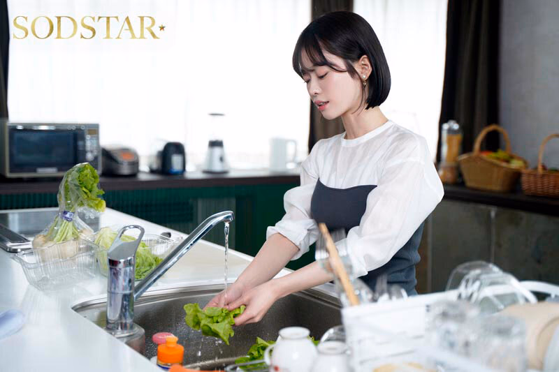 遠征中NTR サッカー選手の美人嫁がチー牛義兄にこっそり種付けされていたワンシーズン MINAMO プレビュー画像 2