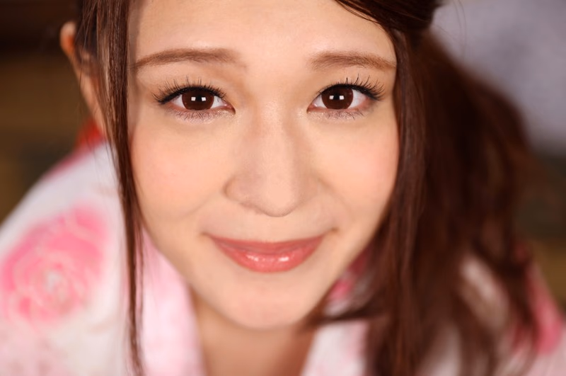 【VR】DQNの先輩にありえないぐらいの可愛い彼女が！三人で行った旅行先で酔って寝ちゃった先輩の目の前で僕の童貞が奪われ、結局冷静に考えたら先輩の彼女を寝取てしまったVR 橘メアリー プレビュー画像 3