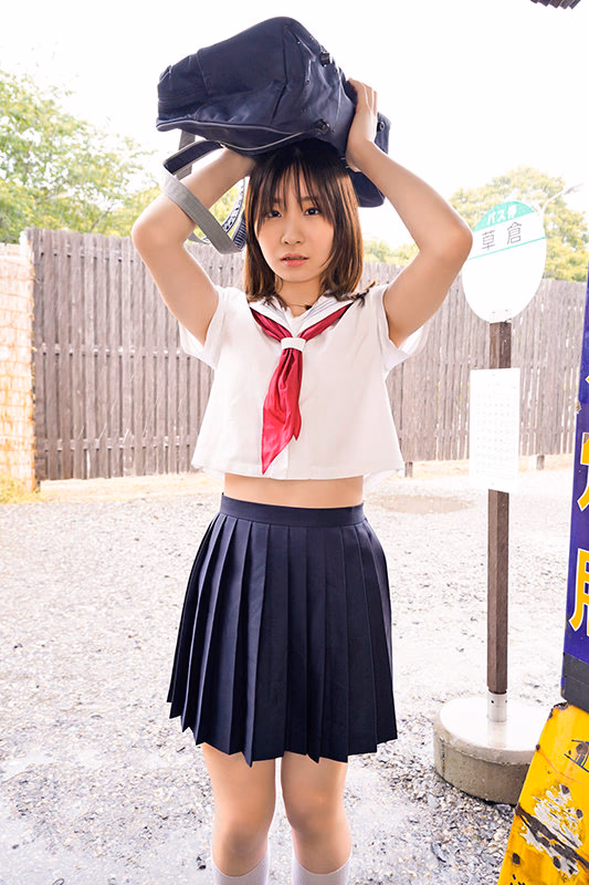 【VR】夏の日、ゲリラ豪雨のバス停でびしょ濡れのキミと… 伊東める 弥生みづき プレビュー画像 2