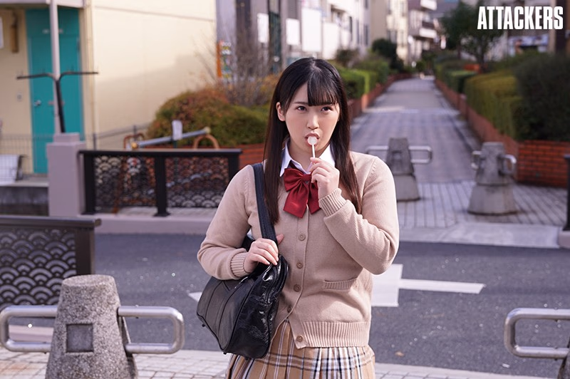 中年オヤジの家に監禁された家出少女 美園和花 プレビュー画像 1