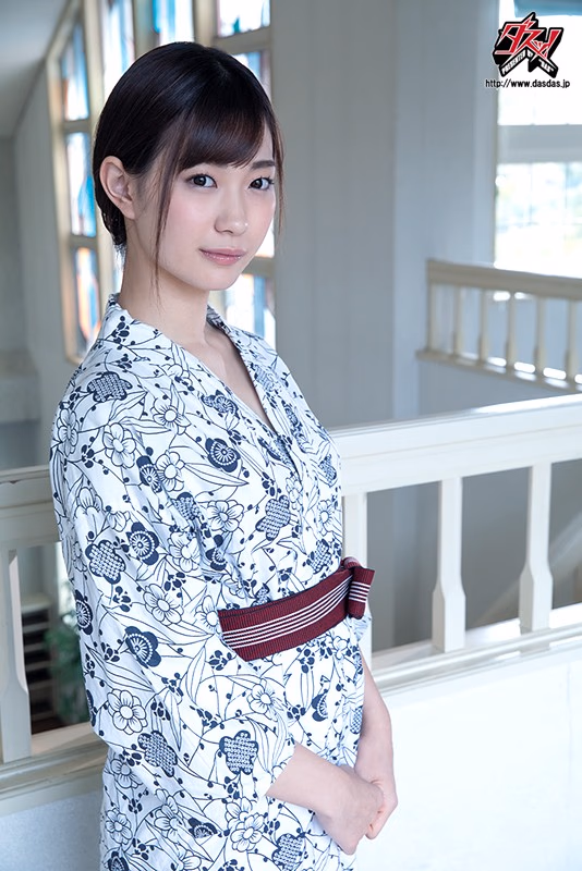 唾液を絡ませ自ら腰を振る。素顔丸出し一泊旅行。「おじさんの魅力に目覚めました編」 美谷朱里 プレビュー画像 10