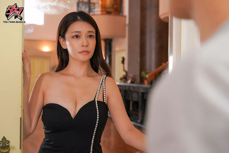 男性募集 年下童貞の全力奉仕クンニにトロけて絶頂を繰り返す巨乳セレブ未亡人 橘メアリー プレビュー画像 1