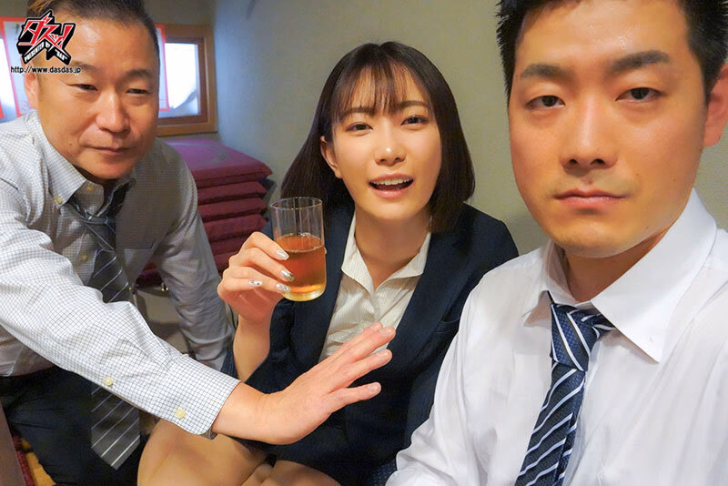 親父上司に無理矢理犯●れ、嫌がっていたはずなのに、彼よりも立派な禍々しいペニスに狂わされながら堕ちていく胸糞NTR。 美谷朱音 プレビュー画像 1