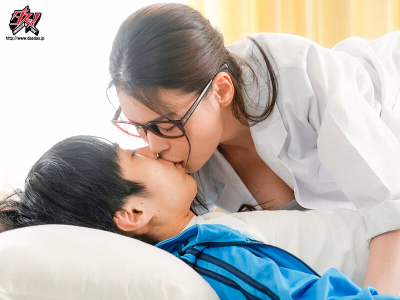 もしも、保健の先生が草食系男子とセフレ関係だったら… 橘メアリー プレビュー画像 3