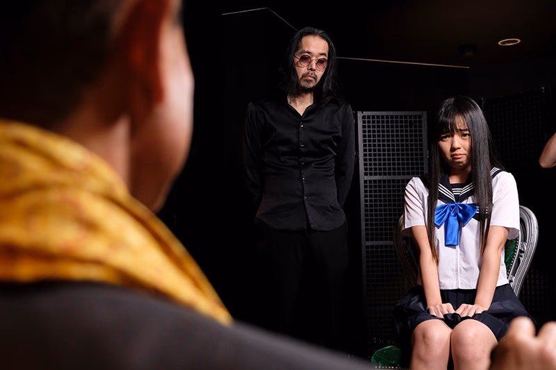 淫獣猟奇倶楽部 ～妖艶美少女イキ地獄～ Part 4:生贄の純血女肉を嬲り尽くす姦淫処刑 泉りおん プレビュー画像 3