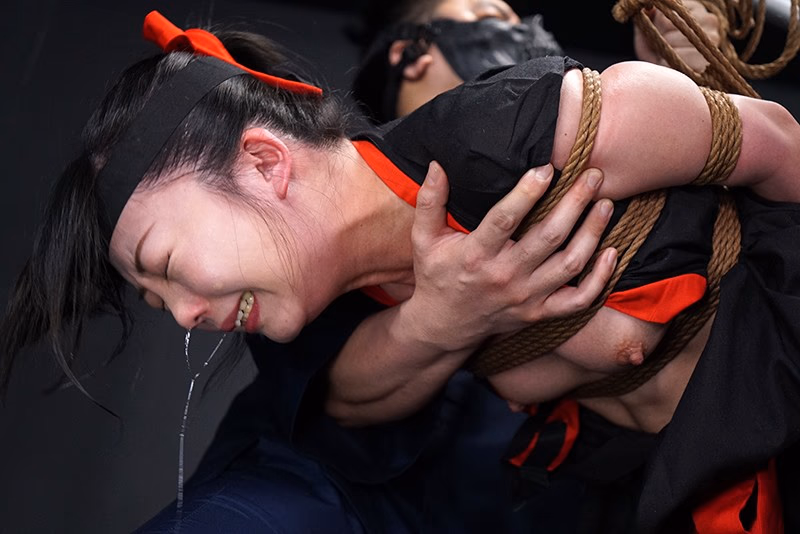 残酷猟奇性拷問 忍 くのイチが号泣する肛虐処刑 episode-2 蓬莱千乃の発狂 泉りおん プレビュー画像 9