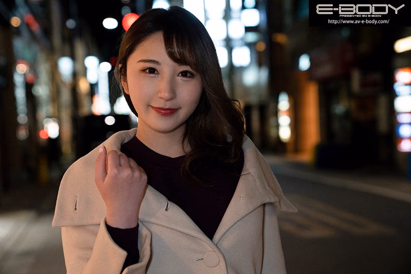 弱冠20歳！ 銀座NO.1（某有名高級クラブ）Hカップホステスと大型契約 AVデビュー 北野未奈 プレビュー画像 4