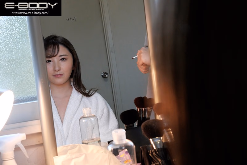 弱冠20歳！ 銀座NO.1（某有名高級クラブ）Hカップホステスと大型契約 AVデビュー 北野未奈 プレビュー画像 5