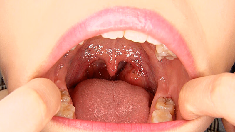 女医の猥褻鼻舐めレズ診察 プレビュー画像 8