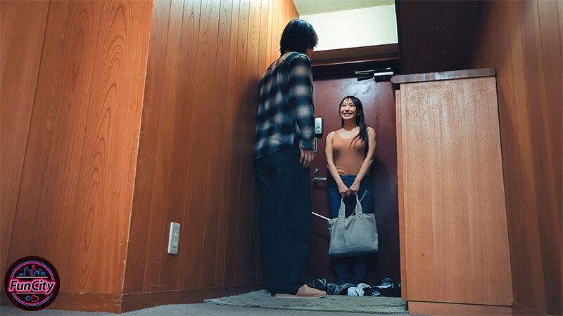 四つん這いで無自覚にデカ尻挑発してくるパート家政婦 ドジっ子すぎる土下座尻に即ハメしたら… 弥生みづき プレビュー画像 1