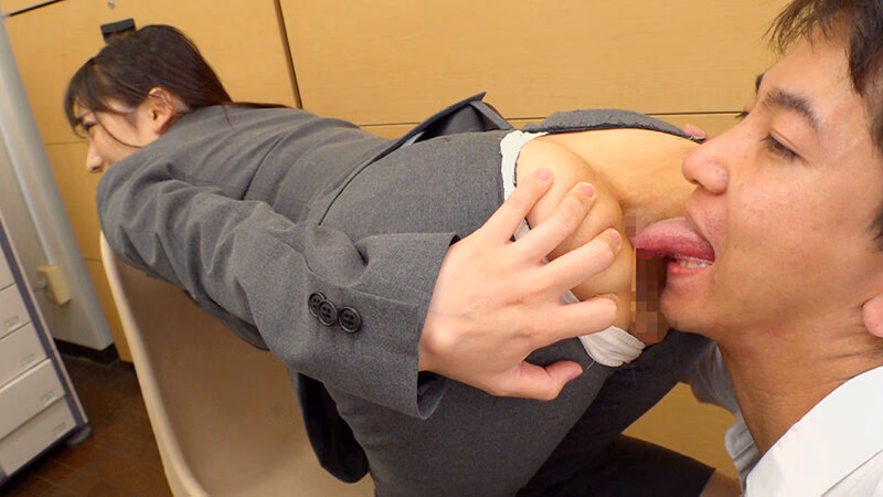 むき出しケツ穴＊舐めさせ誘惑 デカ尻ピタパンをビリっと破いて尻穴ひくひく肛門クンニ！穴あきモロ見え着衣SEXでモワッと匂うアナルを衝動的に嗅がせ舐めさせる即席ケツ穴マーキング痴女 弥生みづき プレビュー画像 5