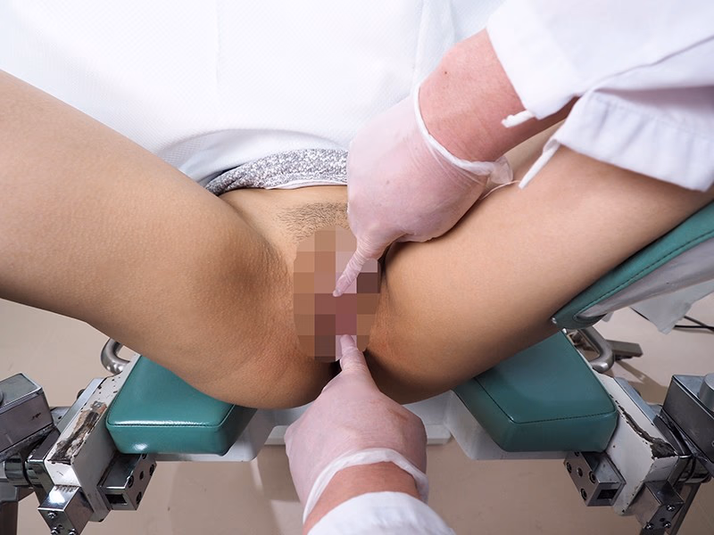 【VR】産婦人科初体験のナオちゃんが恥じらいつつ診察台に…変態医師による危険日孕ませ妊娠確実中出しSEX 神宮寺ナオ プレビュー画像 5