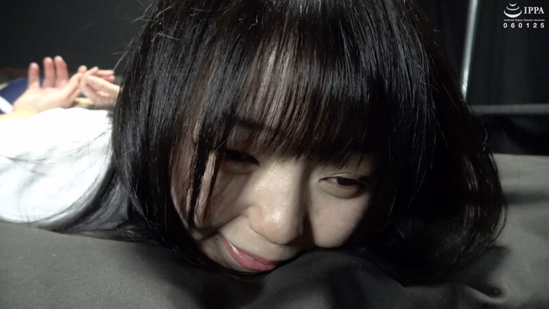 「体育の時間」ブルマ少女に道具を使ってくすぐり我慢チャレンジ！ 泉りおん プレビュー画像 11