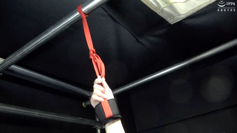 「お仕置きの時間」練習サボった制服少女にお仕置きの拘束くすぐり！ 泉りおん プレビュー画像 1