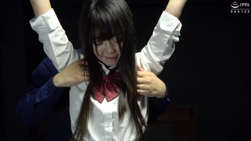 「お仕置きの時間」練習サボった制服少女にお仕置きの拘束くすぐり！ 泉りおん プレビュー画像 3