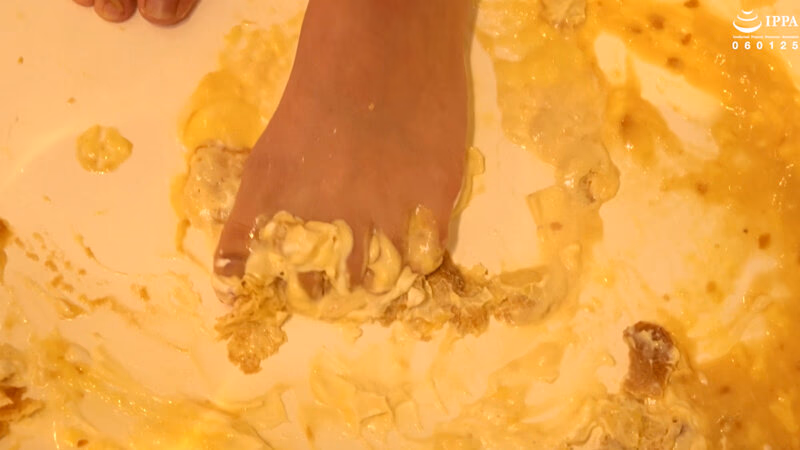 足裏でクラッシュフェチ 泉りおん プレビュー画像 14