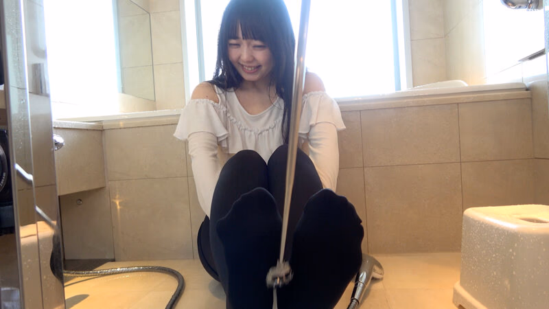 オススメ！OL黒パンストセクシー美女のずぶ濡れ足裏くすぐり 泉りおん プレビュー画像 9