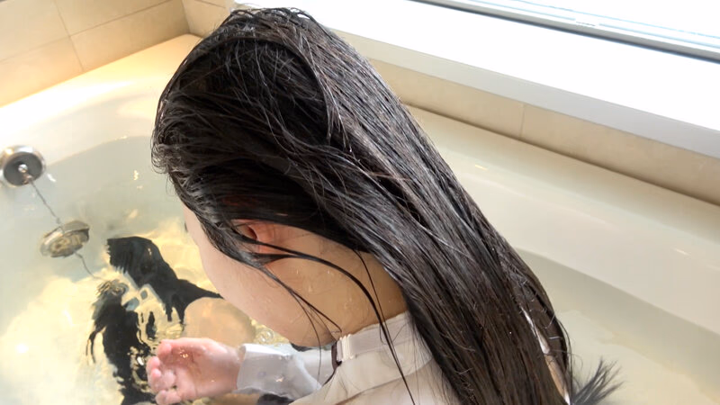 【濡れフェチ】制服美女の髪濡れフェチWETLOOK 泉りおん プレビュー画像 15