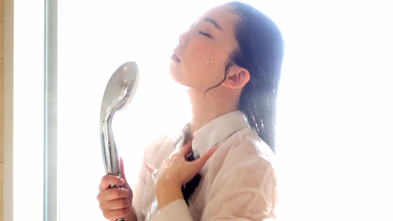 制服美女の泡スプレーでウェット＆メッシー★ 泉りおん プレビュー画像 10