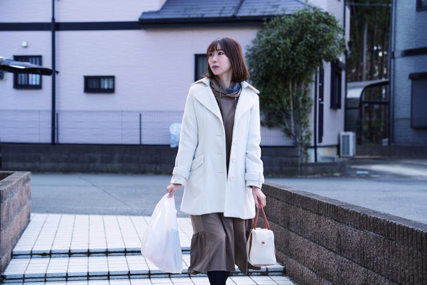 甥のデカチンに嵌ってしまった叔母、もう止められない甥っ子との不倫関係 黒川すみれ プレビュー画像 2