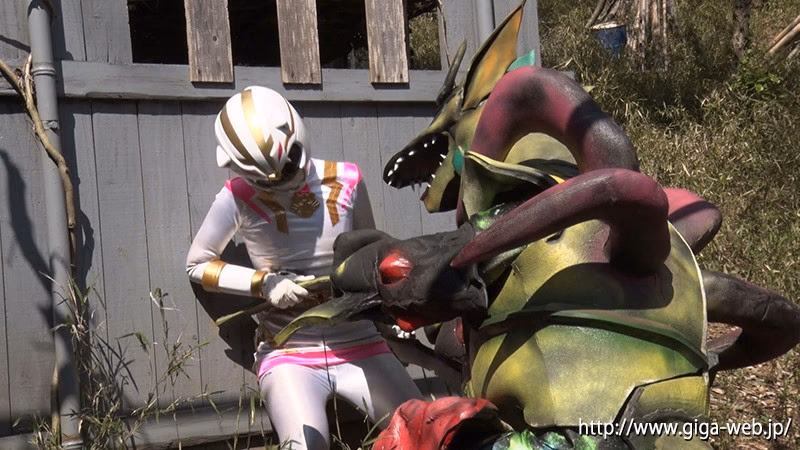 ヒロインハンティング 強獣戦隊ワイルドレンジャー 狩猟ゲームの獲物にされたワイルドホワイト 泉りおん プレビュー画像 7