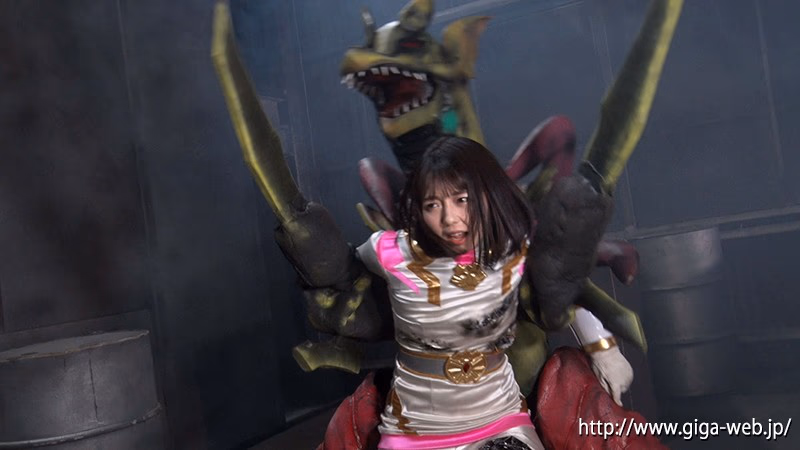 ヒロインハンティング 強獣戦隊ワイルドレンジャー 狩猟ゲームの獲物にされたワイルドホワイト 泉りおん プレビュー画像 10