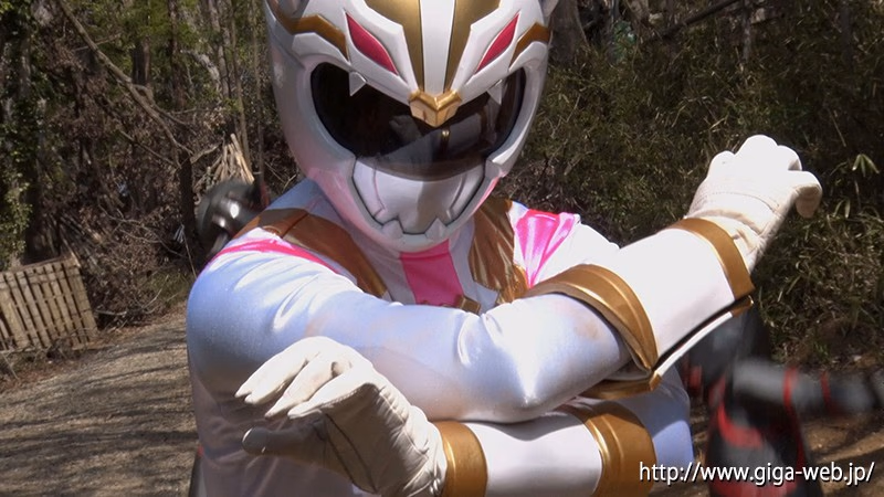 ヒロインハンティング 強獣戦隊ワイルドレンジャー 狩猟ゲームの獲物にされたワイルドホワイト 泉りおん プレビュー画像 3