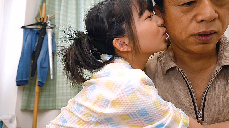 家出少女とオジサンの小さな恋の物語 泉りおん プレビュー画像 4