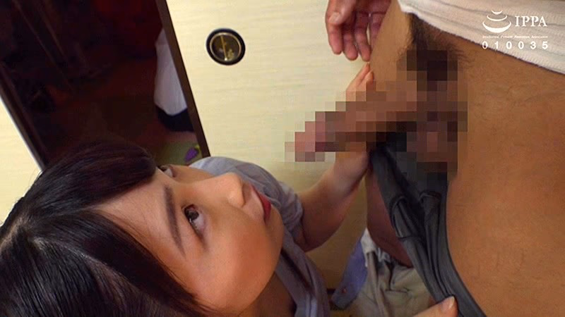 隣の部屋には従業員… バレるかバレないか！？ギリギリのセックスを楽しむ巨乳妻 美園和花 プレビュー画像 5