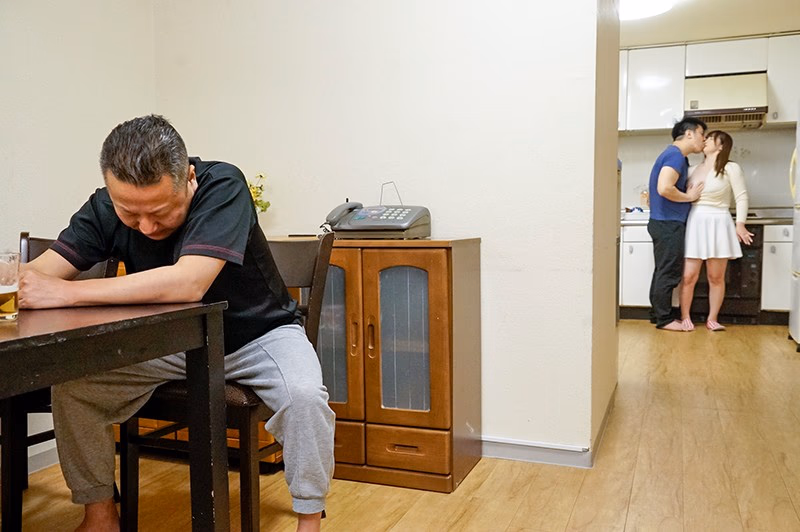 旦那が酔いつぶれているうちに寝取られ肉奴●にされた爆乳妻 美園和花 プレビュー画像 7