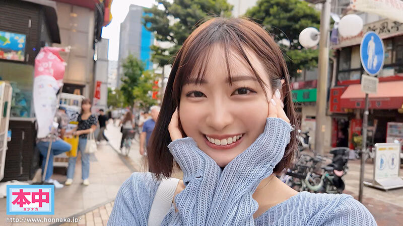 横浜デートして、野外キスして、イチャついて流れでラブホに入って一発射精してももう1回ヤリたい… ノーカットハメ撮り中出し2本番と顔射。美谷朱音と休日のプライベートSEX120分 プレビュー画像 1