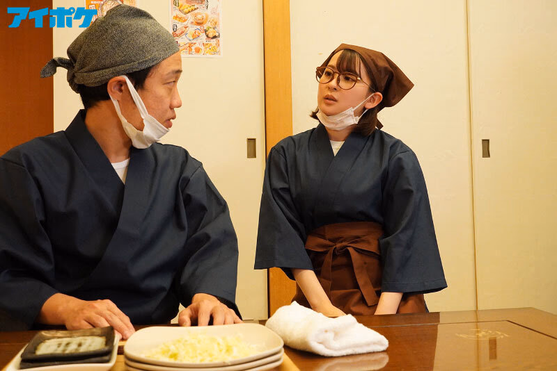 バイト場の口うるさくて大嫌いな先輩オタク女子を脱がしたら… ぷるんぷるん巨乳おっぱいボディで、僕は理性をなくし雪崩れ込むようにむしゃぶり突いた… 梓ヒカリ プレビュー画像 1