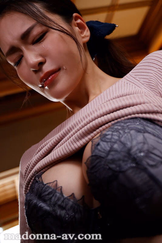 愛する夫の為に、身代わり週末肉便器。 超絶倫極悪オヤジに、孕むまで何度も中出しされ続けて…。 橘メアリー プレビュー画像 2