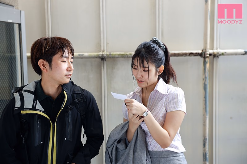 学生時代は親友の彼女で3人で雑魚寝もしてたただの女友達と大人になって再会してめちゃくちゃ中出ししまくった。 神宮寺ナオ プレビュー画像 3