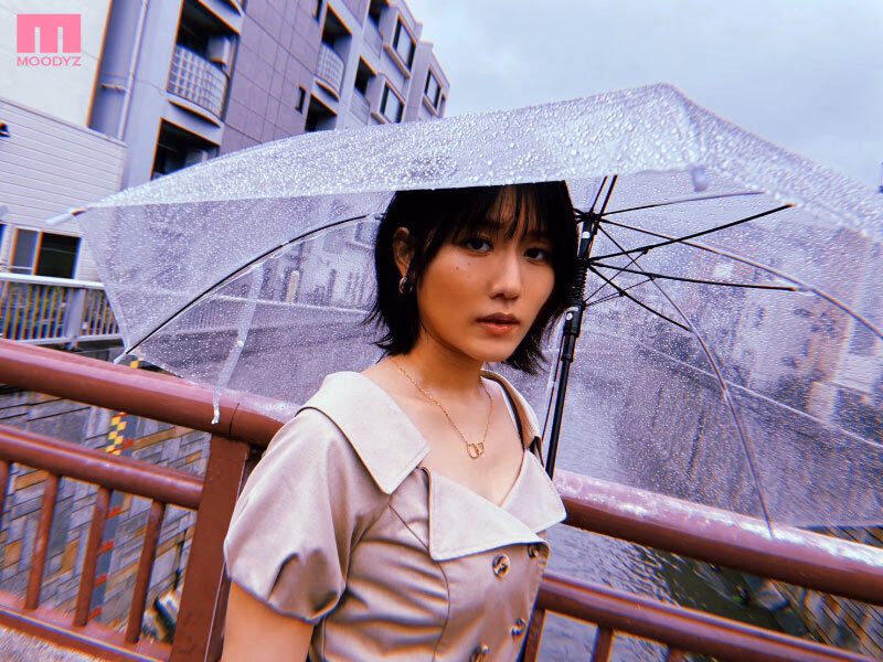 「私、明日この家出るね」 そうなんだ…じゃあ今日、最後のセックスしよ。 7年付き合った彼女と童貞の頃のように痴女られ中出ししまくった引っ越し前の3日間。 神宮寺ナオ プレビュー画像 10