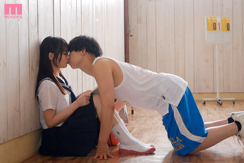 地味で無口な文学少女とセックス漬け。初恋に溺れてぐちゃぐちゃに犯●れた放課後 宮崎千尋 弥生みづき プレビュー画像 1