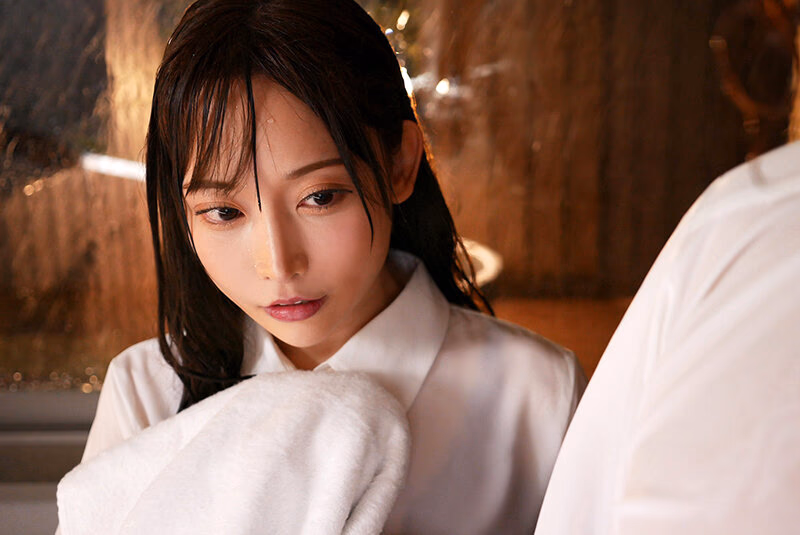 地方に出張中に突然の記録的大雨 急遽飛び込んだ旅館で、美人上司からの突然の誘惑 子宮の奥に当て続け、何度もイキまくる腰使いに、夜が明けるまで制御不能の絶倫性交 七瀬アリス プレビュー画像 19