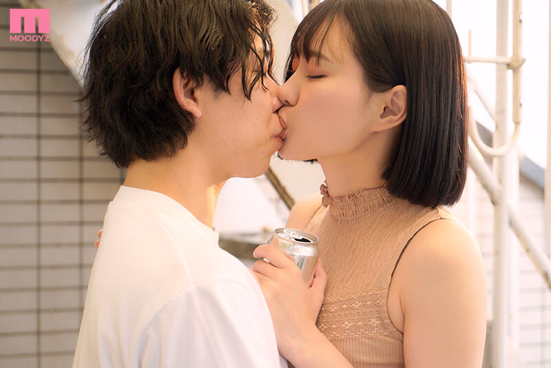 大嫌いが大好きに変わる純愛中出し ねぇ、甘えてもいい？大嫌いだった女上司と退職後にコンビニで再会そのまま一緒にお酒を飲んで仲良くなり田舎に帰るまでの1週間甘々エッチでヤリまくった。 美谷朱音 プレビュー画像 2