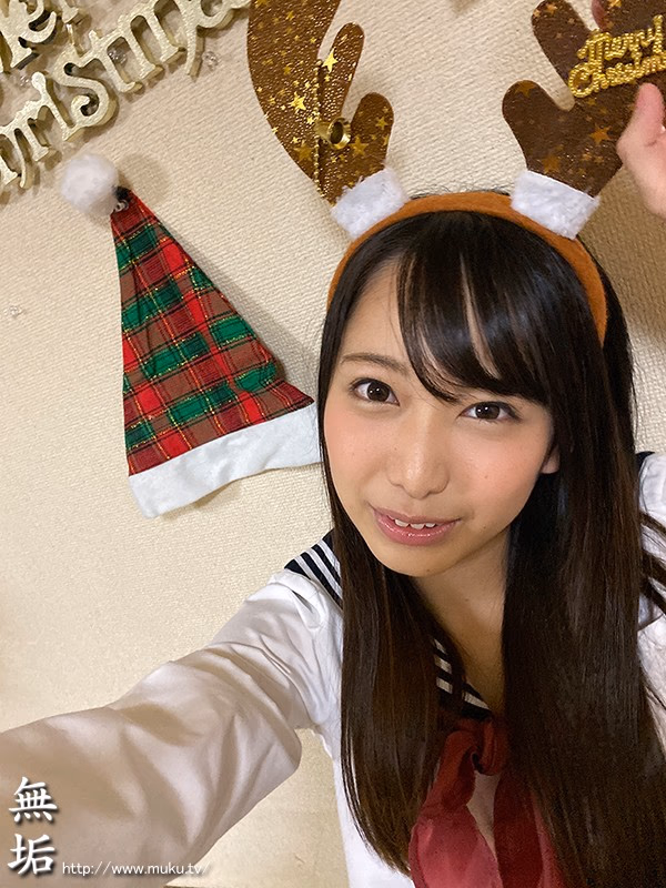 年の差30超え。 おじさんの事が好き過ぎる彼女がニコニコ泊まりに来たので、時間も忘れて家中でひたすらハメまくった記録。 弥生みづき プレビュー画像 8