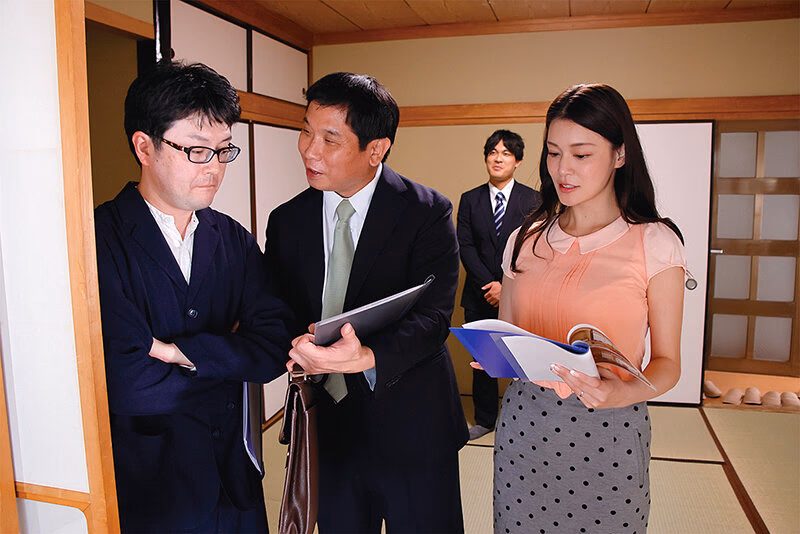 物件内覧NTR 夫婦で新居を探していたら不動産屋のデカチン男に密室でチョメチョメ内覧されまくった妻 橘メアリー プレビュー画像 6