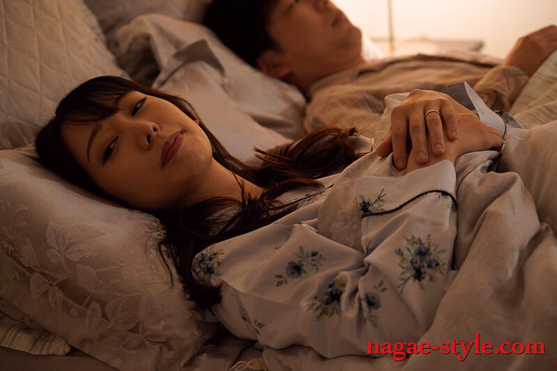 上司の前で・・ 私の妻がヌードモデルになりました。8 弥生みづき プレビュー画像 16